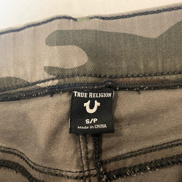 True Religion Camo Distressed Stretch Skinny Pants - Picture 5 of 10